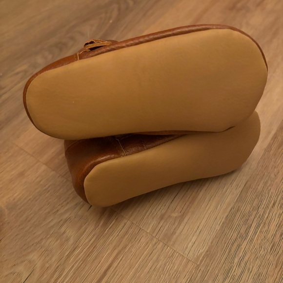 Old Navy Faux Leather Boots Brown Baby Girls Size 6-12m NWOT - Picture 5 of 8